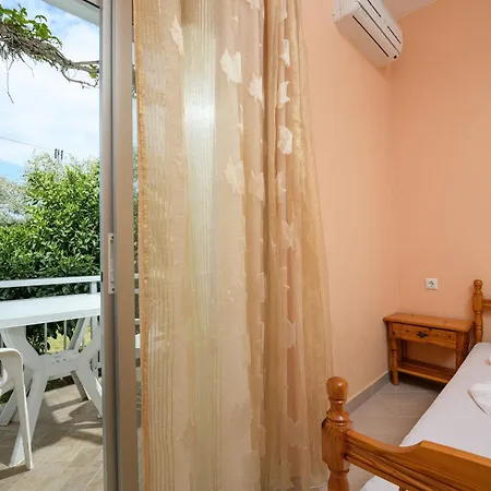 Qyra Skala Rachoni (Thasos)